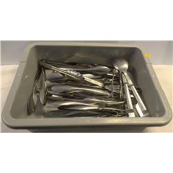 BUS TRAY WITH VARIOUS SIZE STEEL SERVING TONGS