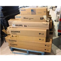 PALLET OF FLUORESCENT LIGHT BULBS