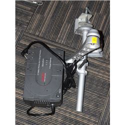 COMMERCIAL 3 POINT TV MOUNT