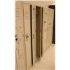 Image 1 : BANK OF 8 LOCKERS