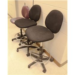 3 ADJUSTABLE CHAIRS W/ FOOTREST