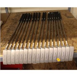 LOT OF 17 WORLD TOUR PUTTERS