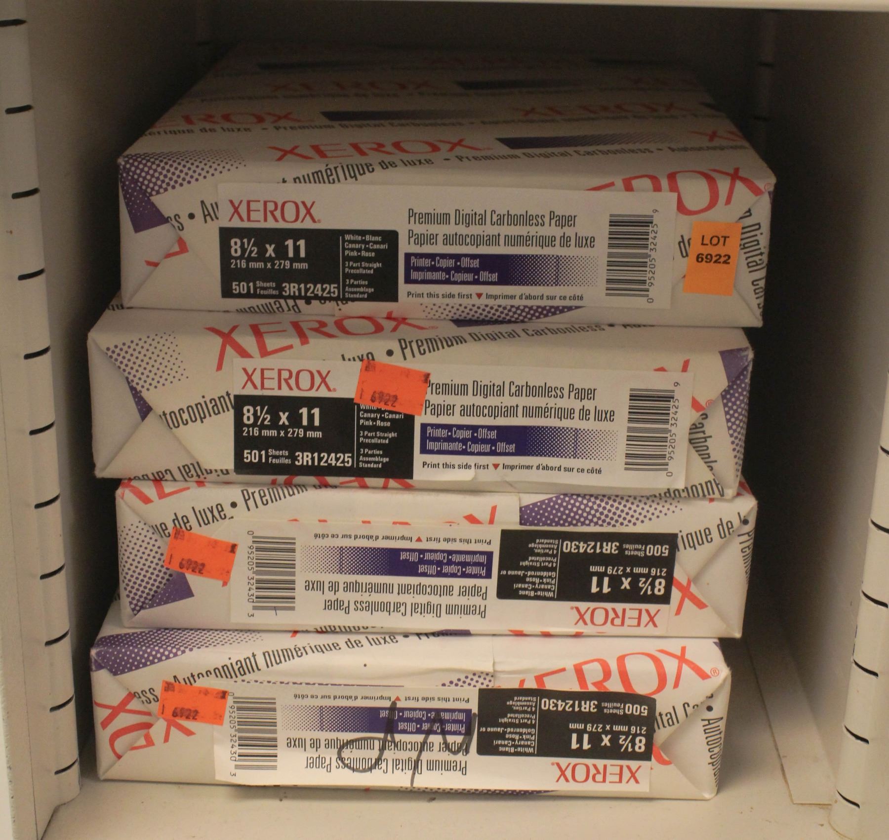 4 REAMS OF XEROX CARBONLESS PAPER