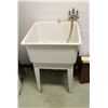 Image 1 : PLASTIC LAUNDRY TUB