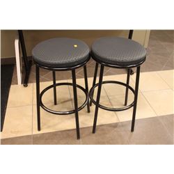 LOT OF 2  BAR STOOLS