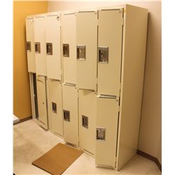 12 HALF LOCKERS