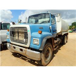 1993 FORD L8000 WATER TRUCK, VIN/SN:1FDZU82EXPVA09879 - TRI-AXLE, CUMMINS ENGINE, 9 SPEED TRANS, WAT