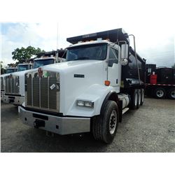 2019 KENWORTH T800 DUMP, VIN/SN:1NKDL40X7KJ217179 - TRI AXLE, 500 HP CUMMINS X15 ENGINE, ALLISON 450