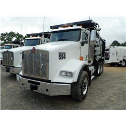 2019 KENWORTH T800 DUMP, VIN/SN:1NKDL40X8KJ223931 - TRI AXLE, 500 HP CUMMINS X15 ENGINE, ALLISON 450