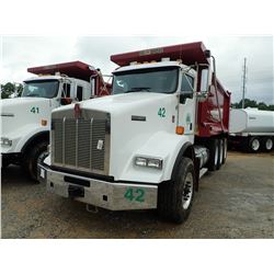 2019 KENWORTH T800 DUMP, VIN/SN:1NKDL40X5KJ255414 - TRI AXLE, 500 HP CUMMINS X15 ENGINE, ALLISON 450