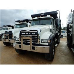 2019 MACK GR64F DUMP, VIN/SN:1M2GR4GC5KM003138 - TRI AXLE, 455 HP MACK MP8 ENGINE, MACK M-DRIVE AUTO