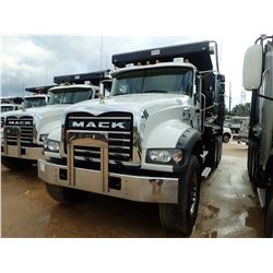 2019 MACK GR64F DUMP, VIN/SN:1M2GR4GC3KM003137 - TRI AXLE, 455 HP MACK MP8 ENGINE, MACK M-DRIVE AUTO