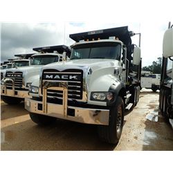 2019 MACK GU713 DUMP, VIN/SN:1M2AX07C4KM041416 - TRI AXLE, 455 HP MACK MP8 ENGINE, MACK M-DRIVE AUTO