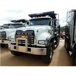 2018 MACK GU713 DUMP, VIN/SN:1M2AX07C2JM037105 - TRI AXLE, 455 HP MACK MP8 ENGINE, MACK M-DRIVE AUTO