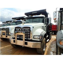 2016 MACK GU713 DUMP, VIN/SN:1M2AX07CXGM060334 - TRI AXLE, 455 HP MACK MP8 ENGINE, MACK T310M 10 SPE