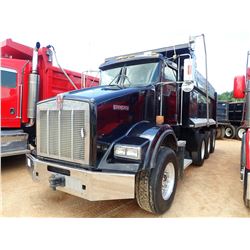 2007 KENWORTH T800 DUMP, VIN/SN:1NKDL00XX7J144034 - TRI-AXLE, CUMMINS M11 PLUS ENGINE, 8LL TRANS, 46