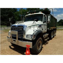 2007 MACK CTP713 DUMP TRUCK, VIN/SN:1M2AT04C47M001487 - TRI-AXLE, 370HP MACK MP7 ENGINE, MACK T310M 