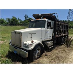 2001 WESTERN STAR DUMP TRUCK, VIN/SN:2WLPCD3J91K971495 - TRI-AXLE, CAT C15 DIESEL ENGINE WITH 6NZ SE