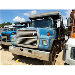 1993 FORD 8000 DUMP TRUCK, VIN/SN:1FDZU82E5PVA21258 - TRI-AXLE, CUMMINS ENGINE, 8LL TRANS, 40K REARS