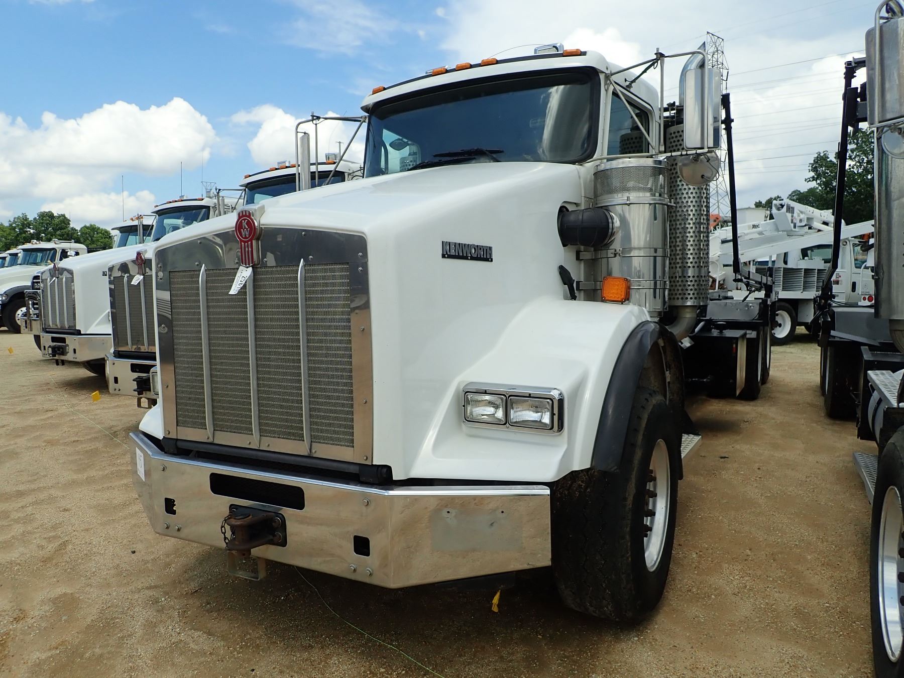 2015 KENWORTH ROLL OFF, VIN/SN1NKDGGGG30R495832 GLIDER KIT, DETROIT