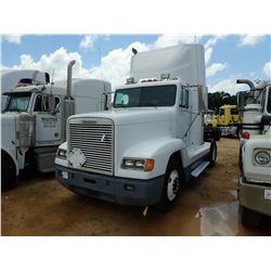1998 FREIGHTLINER FLD TRUCK TRACTOR, VIN/SN:1FUWDMCA7WP902910 - S/A, 330HP CUMMINS M11 PLUS ENGINE, 