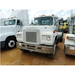 1985 MACK R686ST TRUCK TRACTOR, VIN/SN:2M2N179Y0FC93233 - T/A, MACK DIESEL ENGINE, 5 & 2 SPD TRANS, 