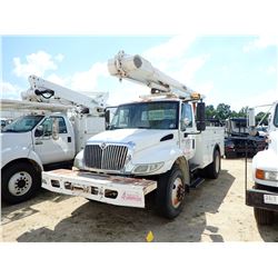 2003 INTERNATIONAL 4300 BUCKET TRUCK, VIN/SN:1HTMMAAW53H599542 - S/A, INTL DT466 ENGINE, ALLISON A/T