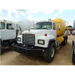 1996 MACK RD690S CONCRETE TRUCK, VIN/SN:1M2P289C3TM022037 - T/A, MACK DIESEL, 8 SPD TRANS, 44K REARS