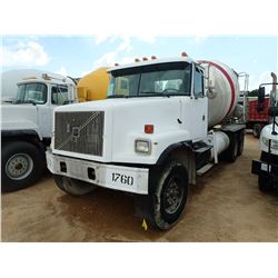 2000 VOLVO CONCRETE TRUCK, VIN/SN:4V5JC2UF8YN869997 - 330 HP CUMMINS ISM ENGINE, 10 SPEED TRANS, TMM