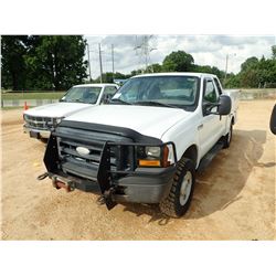 2006 FORD F250 SERVICE TRUCK, VIN/SN:1FTSX215X6EC01894 - 4X4, EXT CAB, V8 GAS, A/T, OMAHA SERVICE BO