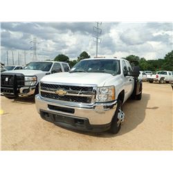 2011 CHEVROLET 3500HD FLATBED TRUCK, VIN/SN:1GC4KZC81BF114932 - 4X4, CREW CAB, DURAMAX DIESEL, A/T, 