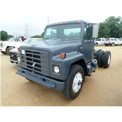 1983 INTERNATIONAL 1954 CAB & CHASSIS, VIN/SN:2H1AA19EXDCA15292 - S/A, IHC ENGINE, 5 & 2 SPD TRANS, 