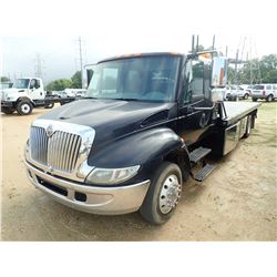 2008 INTERNATIONAL 4300 ROLLBACK, VIN/SN:8H564124 - CREW CAB, IHC, A/T, 25,500LB GVWR, 21' ROLLBACK 