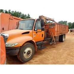 2004 INTERNATIONAL 4200 TRASH TRUCK, VIN/SN:18TMPAFL8414654596 - IHC DIESEL ENGINE, A/T, RAMER TRASH