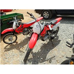 HONDA CRF100F DIRT BIKE