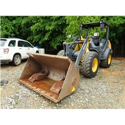 JOHN DEERE 304K WHEEL LOADER, VIN/SN:038831 - COUPLER, ROLL OUT BUCKET, CANOPY, 405/70R20 TIRES, MET