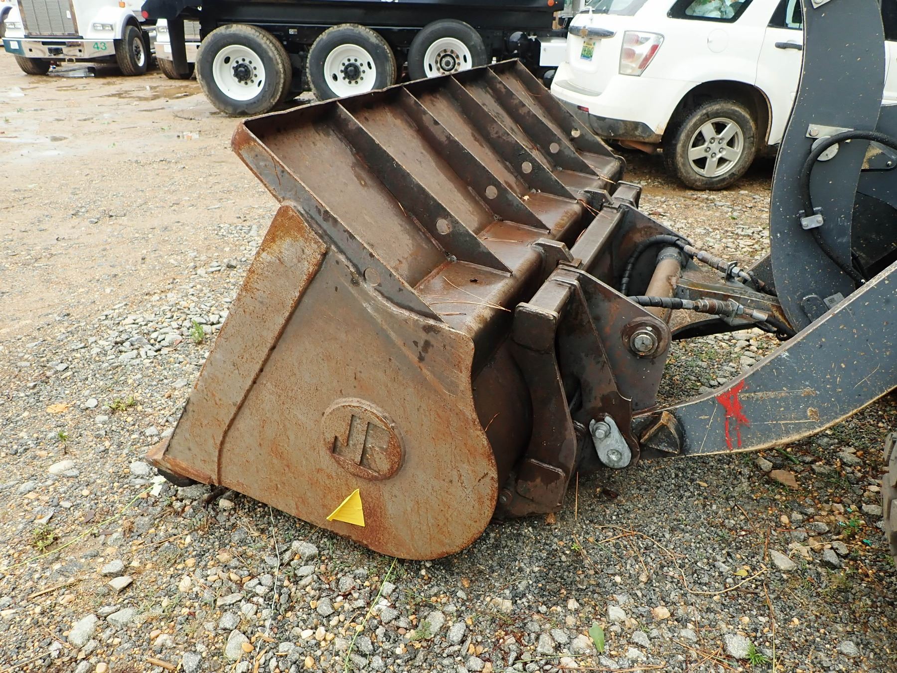 JOHN DEERE 304K WHEEL LOADER, VIN/SN038831 COUPLER, ROLL OUT BUCKET