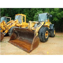 2005 KOMATSU WA320-5L WHEEL LOADER, VIN/SN:A32371 - BUCKET, CAB, A/C, 20.5R25 TIRES, METER READING 1