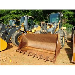 2005 JOHN DEERE 624J WHEEL LOADER, VIN/SN:598349 - BUCKET, CAB, A/C, 20.5-25 TIRES, METER READING 6,