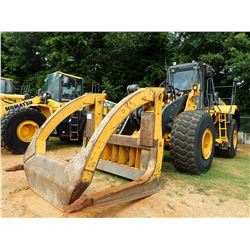 2015 JOHN DEERE 824K II WHEEL LOADER, VIN/SN:668717 - ROCKLAND FORKS W/ TOP CLAMP. AUX HYD, RIDE CON