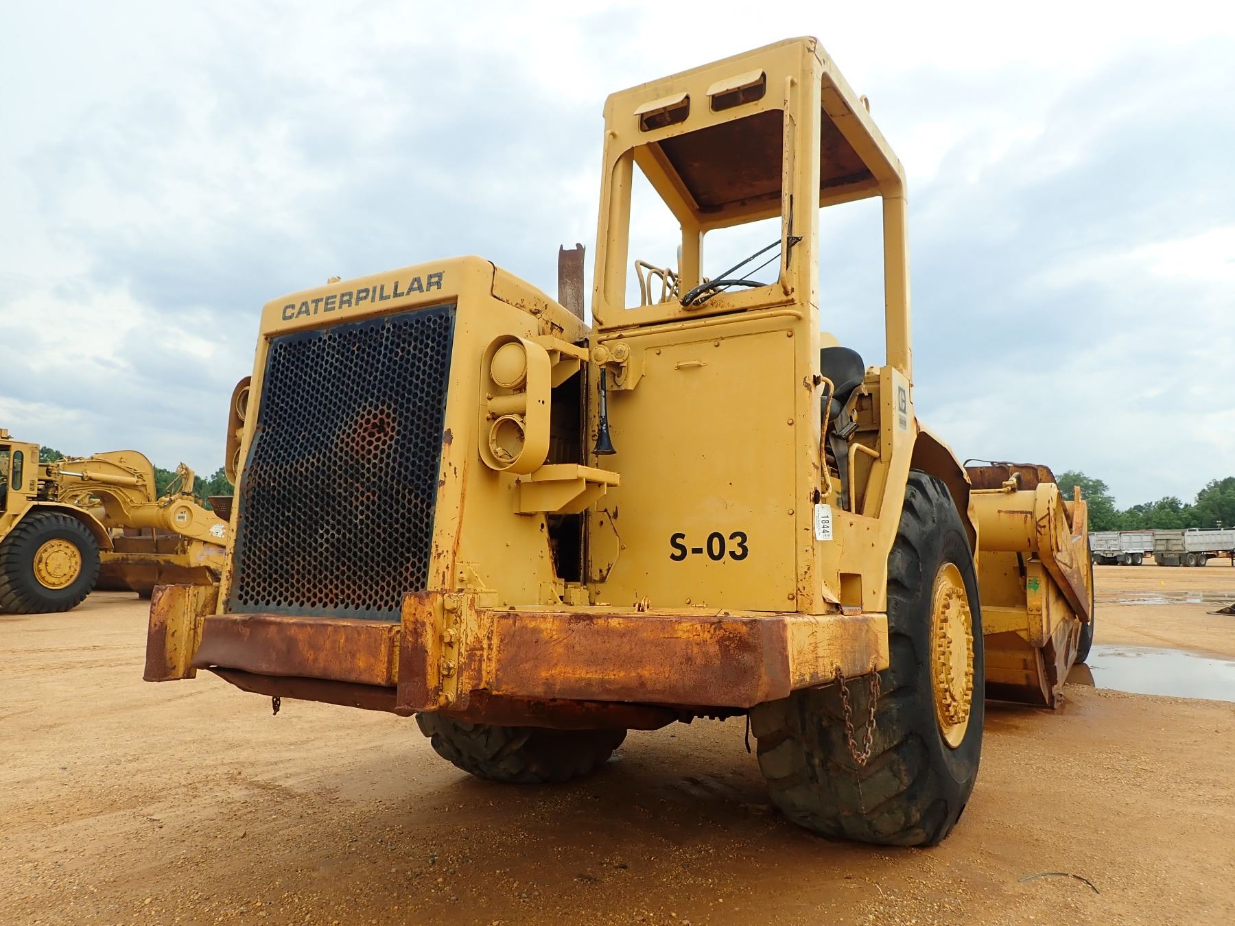 CAT 621B MOTOR SCRAPER, VIN/SN45P1692 CANOPY, 29.529 TIRES, METER