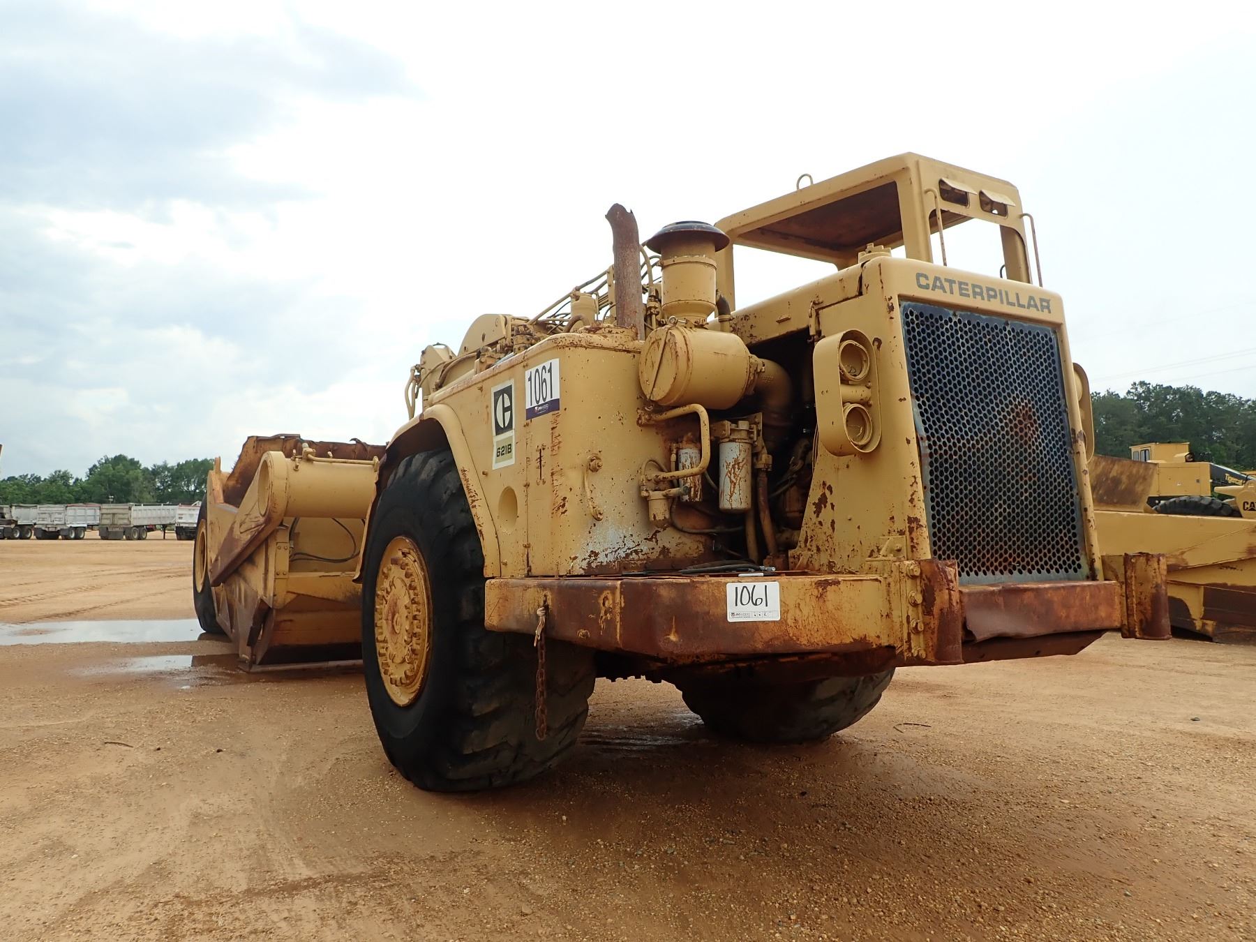 CAT 621B MOTOR SCRAPER, VIN/SN45P1692 CANOPY, 29.529 TIRES, METER