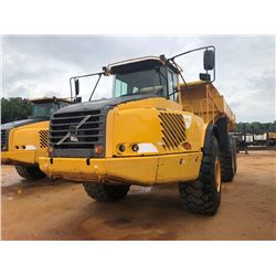 2005 VOLVO A40D ARTICULATING DUMP, VIN/SN:V12040 - CAB, A/C, 29.5R25 TIRES, METER READING 9,925 HOUR