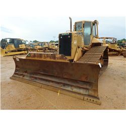 2004 CAT D6N LGP CRAWLER TRACTOR, VIN/SN:ALY00679 - 6 WAY BLADE, DIFF STEER, CAB, A/C, METER READING