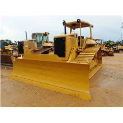 2005 CAT D6N CRAWLER TRACTOR, VIN/SN:ALY01835 - 6 WAY BLADE, DIFF STEER, CANOPY, METER READING 9,324