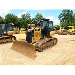 2015 CAT D4K2 LGP CRAWLER TRACTOR, VIN/SN:KRR00652 - 6 WAY BLADE, SYSTEM 1 U/C, CAB, A/C, SWEEPS, RE
