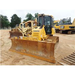 2015 KOMATSU D39PX-23 CRAWLER TRACTOR, VIN/SN:A090933 - 6 WAY BLADE, GPS READY, CAB, A/C, METER READ