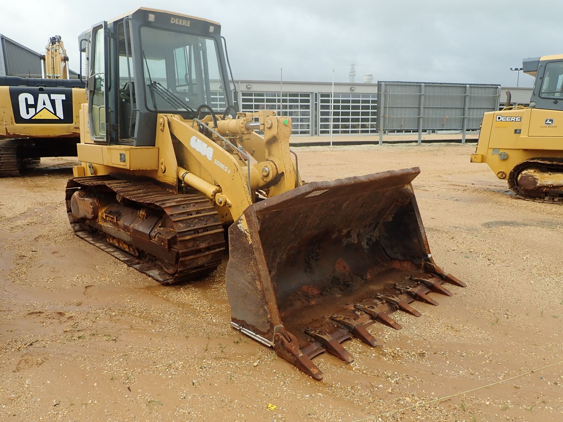 2005 JOHN DEERE 655C SERIES II TRACK LOADER, VIN/SN:007452 - BUCKET ...