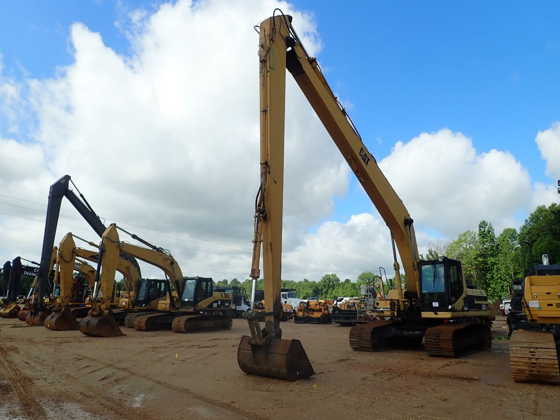 CAT 325L LONG REACH HYDRAULIC EXCAVATOR, VIN/SN7LM01239 60" BUCKET