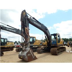 2005 VOLVO EC210BLC HYDRAULIC EXCAVATOR, VIN/SN:V14632 - 9' 6" STICK, 42" BUCKET, AUX HYD, CAB, A/C,